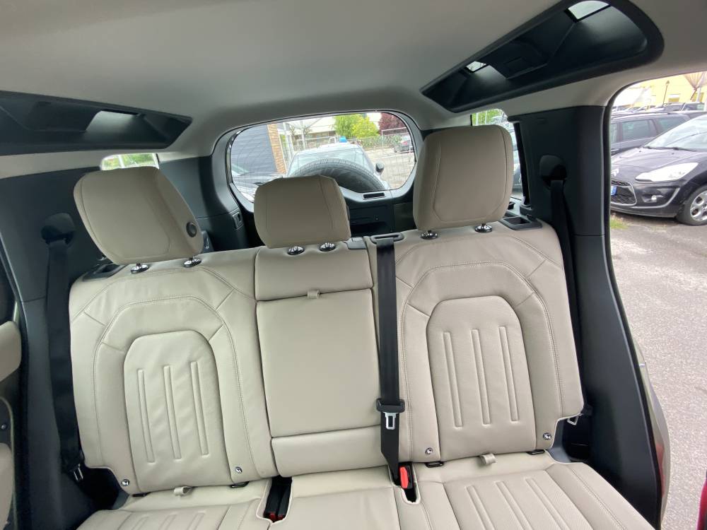 Leather car seats: pros and cons