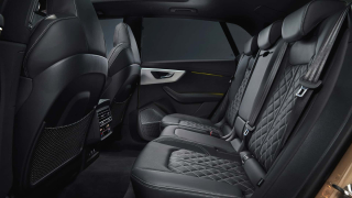 AUDI Q8 RS  TFSI V8 quattro tiptronic Performance