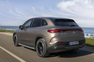 MERCEDES EQE 350 4MATIC AMG Line Premium Extra